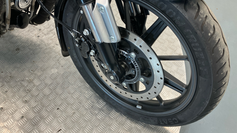 Royal Enfield Super Meteor 650 Celestial (23MY)